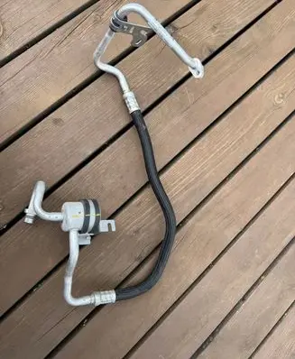 Renault Captur II Air conditioning (A/C) pipe/hose 924901423R