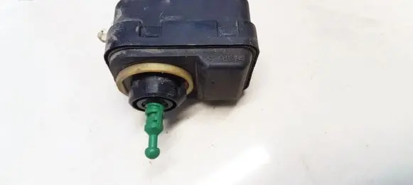 Volvo S80 Headlight level adjustment motor 