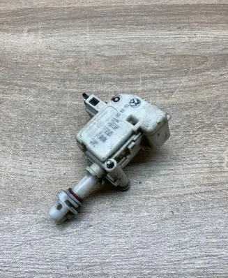 Volkswagen PASSAT B5 Central locking motor 3B0959782 754533