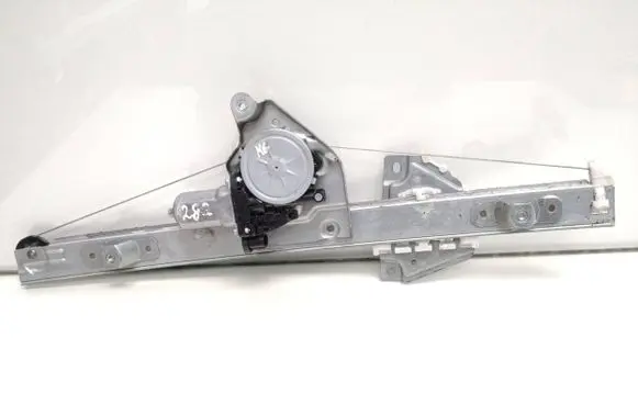 Suzuki Grand Vitara II Rear door window regulator with motor 8346065J00 2621003530
