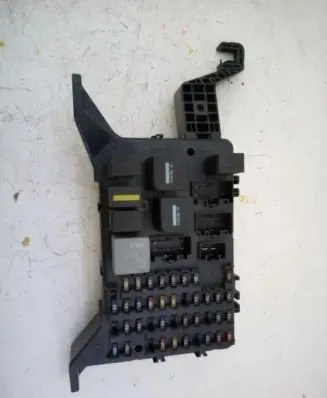 Ford Mondeo Mk III Fuse box set 4S7T-14A073-AA