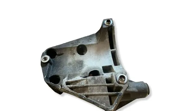 BMW X5 E53 A/C compressor mount bracket 7794174