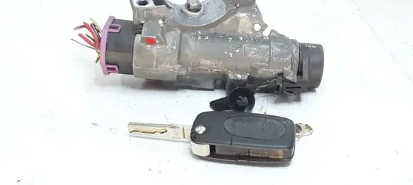 Audi A4 S4 B6 8E 8H Ignition lock 4B0905851B
