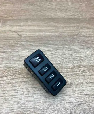 BMW 5 E39 Seat memory switch 8352160