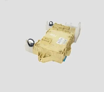Toyota Corolla Verso E121 Fuse module 892210F010