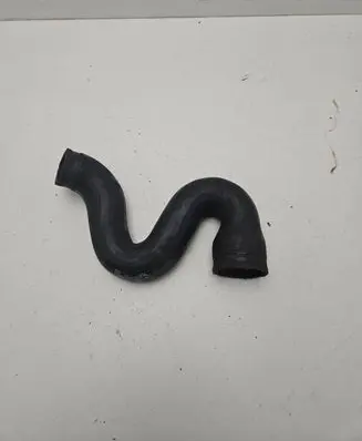 Audi A4 S4 B5 8D Intercooler hose/pipe 8d0145828