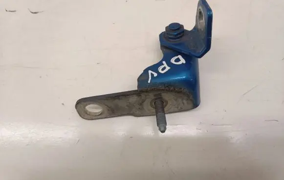 Ford Focus Front door upper hinge