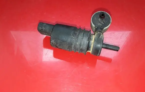 Volkswagen Touareg I Windscreen/windshield washer pump 1J6955651