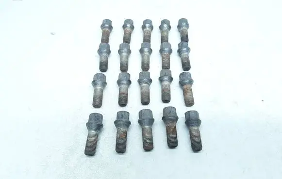 Volvo V70 Nuts/bolts 
