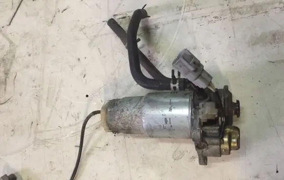 Toyota Corolla Verso E121 Mechanical fuel pump 