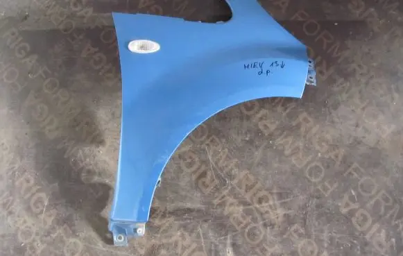 Mitsubishi i-MiEV Fender