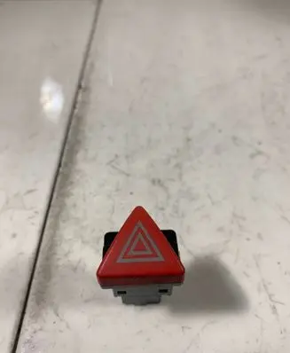Audi A3 S3 8P Hazard light switch 8P0941509A 037707N 9751267