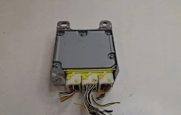 Toyota Hilux (N140, N150, N160, N170) Bonnet Pedestrian Airbag Actuator 8917016230