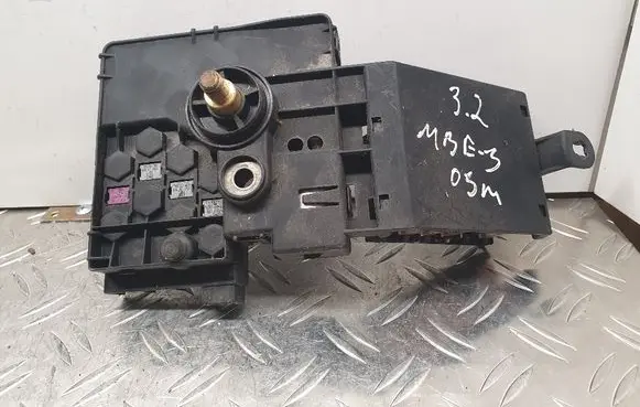 Mercedes-Benz E W211 Fuse module A2115460641