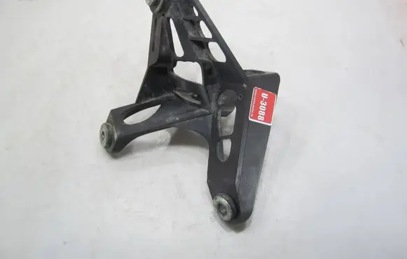 Volkswagen Golf V Gear shift cable bracket 1K0711789G