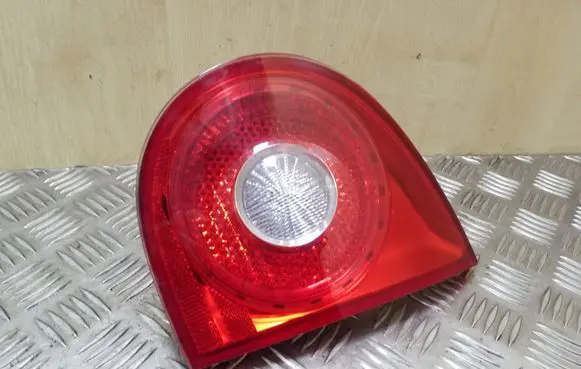 Volkswagen Golf V Tailgate rear/tail lights 1K6945094E 028500204