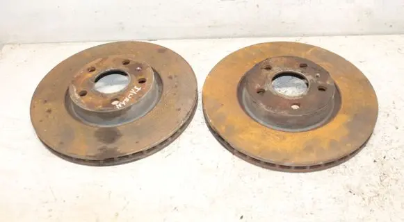 Volkswagen Touran II Front brake disc