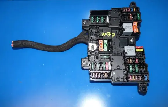 Mercedes-Benz A W177 Fuse box set A1779061002 M59200 Q04ZGS005