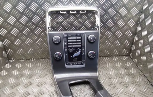 Volvo V60 Climate control unit 8632427 30781499