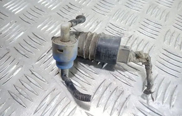 Ford Galaxy Windscreen/windshield washer pump 987066110