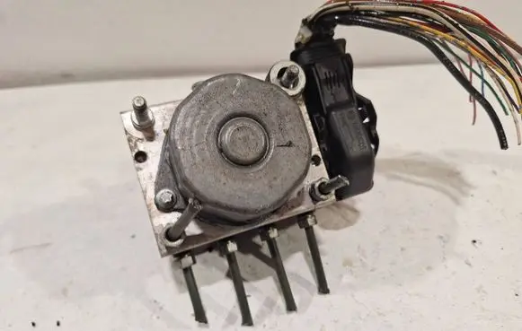 Peugeot 108 ABS Pump 0265260019