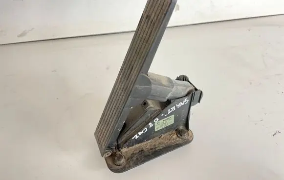 Smart ForTwo I Accelerator throttle pedal 0280752230 0002245V0180000