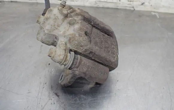 Mitsubishi Colt Front brake caliper