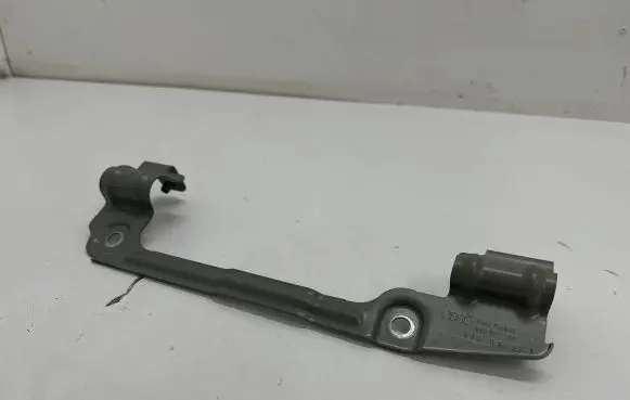 Audi A6 S6 C8 4K Fender mounting bracket 4K0821168