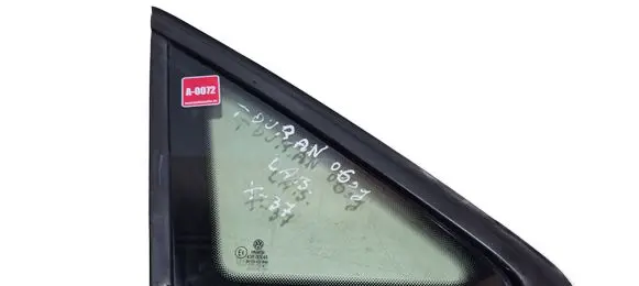 Volkswagen Touran I Front triangle window/glass 1T0845412