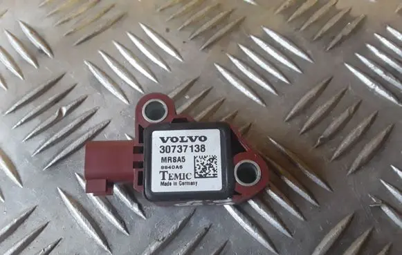 Volvo V50 Airbag deployment crash/impact sensor 30737138 MRSA58840A6