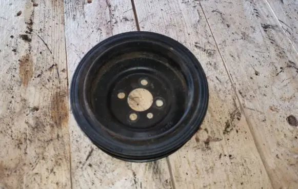 Skoda Octavia Mk3 (5E) Crankshaft pulley 03G105243