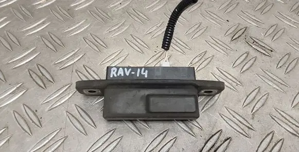 Toyota RAV 4 (XA40) Tailgate opening switch 