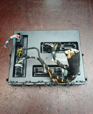 Mercedes-Benz A W169 Central body control module 1695453032