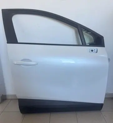 Renault Captur II Front door