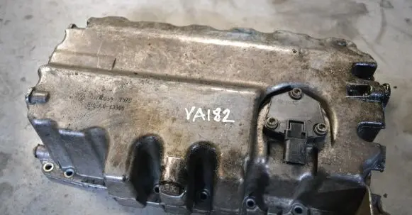 Volkswagen PASSAT B6 Oil sump 03G103603