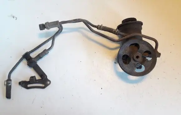 Toyota Yaris Power steering pump