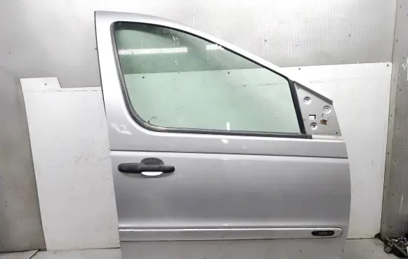 Mercedes-Benz Vaneo W414 Front door