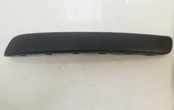 Front bumper splitter molding