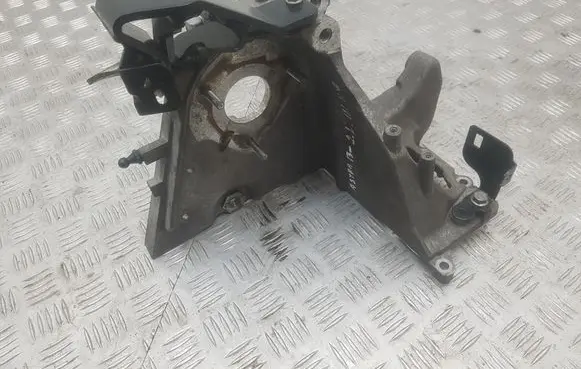 Opel Astra J Fuel pump bracket 55574721