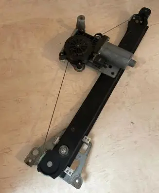 Volvo XC70 Sliding door window regulator with motor 119970XXX