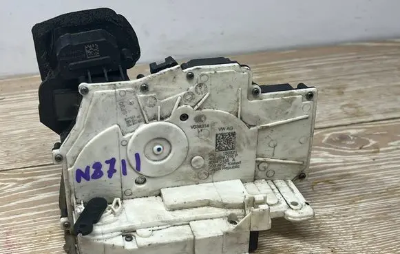 Audi E-tron GT Rear door lock 4K0839016P