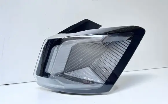 Peugeot 3008 II Rear/tail lights 9836231180 82140201