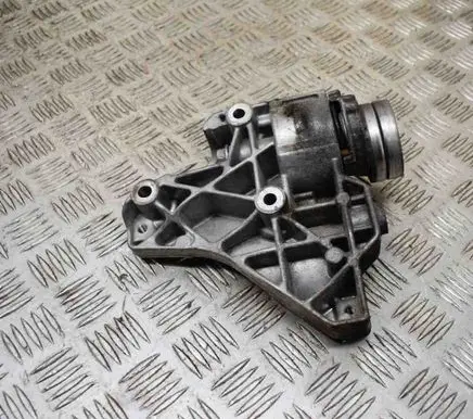 Volkswagen PASSAT B6 Other engine bay part 03C903143B