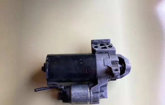 BMW 5 E60 E61 Starter motor 0001109070 7802508