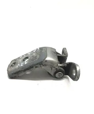 Toyota Avensis T250 Front door upper hinge