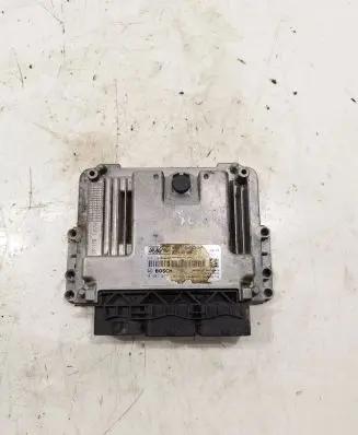 Ford Fiesta Engine control unit/module 0281017704 av2112a650sf
