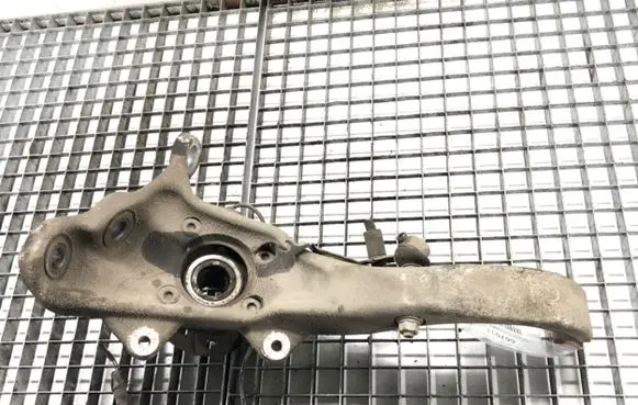 BMW X6 E71 Front wheel hub spindle knuckle 6773784