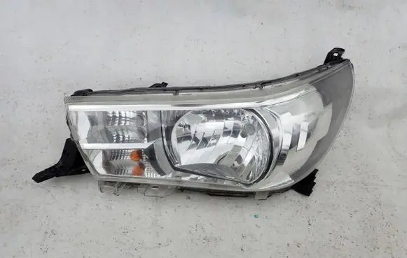 Toyota Hilux (AN120, AN130) Headlight/headlamp