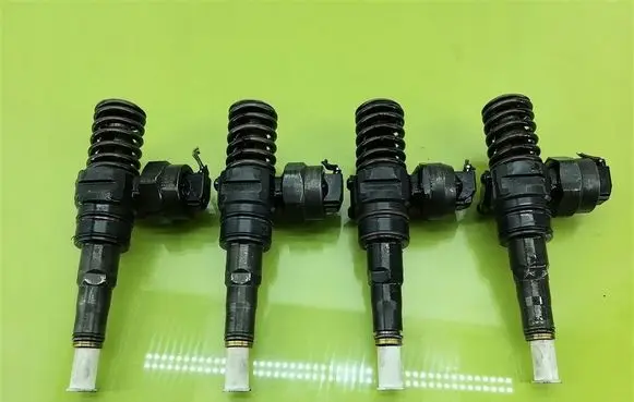 Skoda Octavia Mk1 (1U) Fuel injectors set 038130073AL