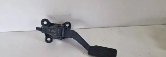 Honda HR-V Accelerator throttle pedal 19653318307 17255C2
